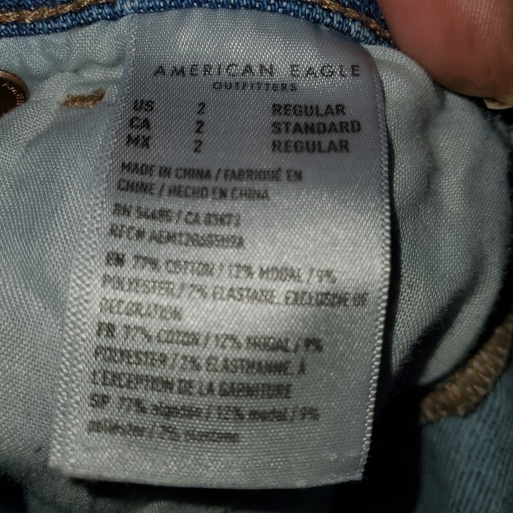 American Eagle Mom jean - Picture 8 of 15